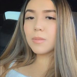 Meet your Posher, Magally